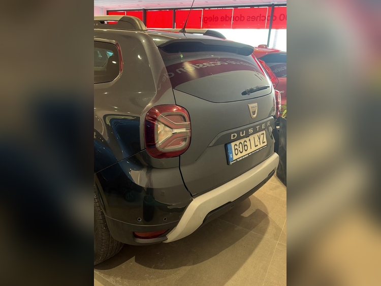 Dacia Duster 4X4 1.5 BLUE DCI PRESTIGE foto 4